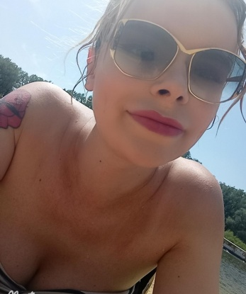 Анкета проститутки Ульяна - город Калиновская, 20 лет, №11080